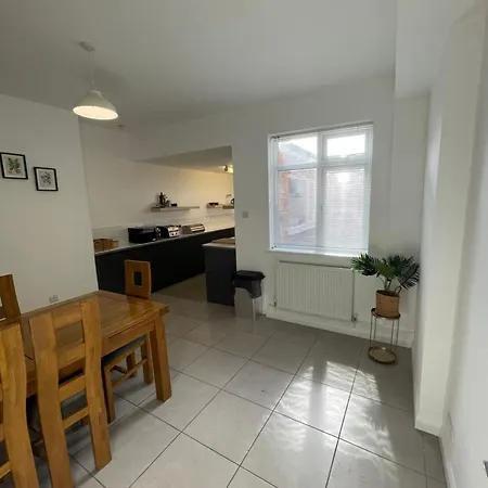 Dom wakacyjny Nunnery Lane 3 Bedroom House
